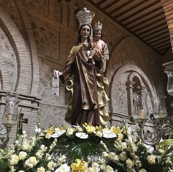 Adolfo Floristas Imagen con rosas amarillas y anturios